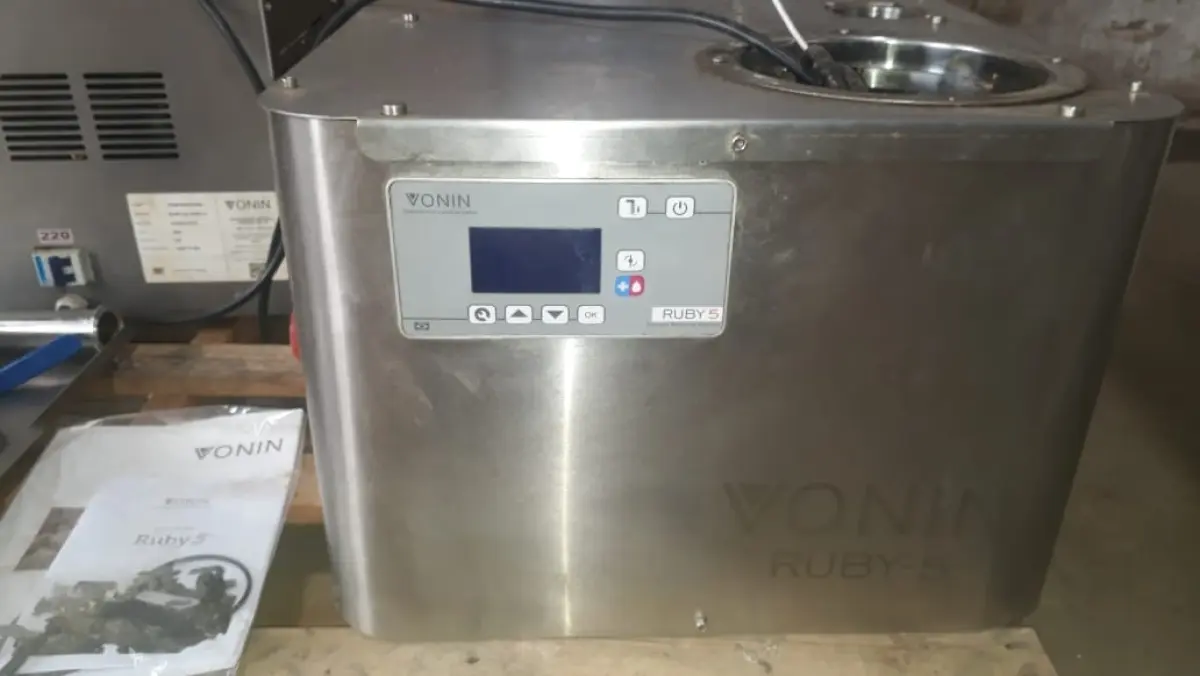 LOTE 001 - Temperadeira contínuas, modelo Ruby5, da marca Vonin.