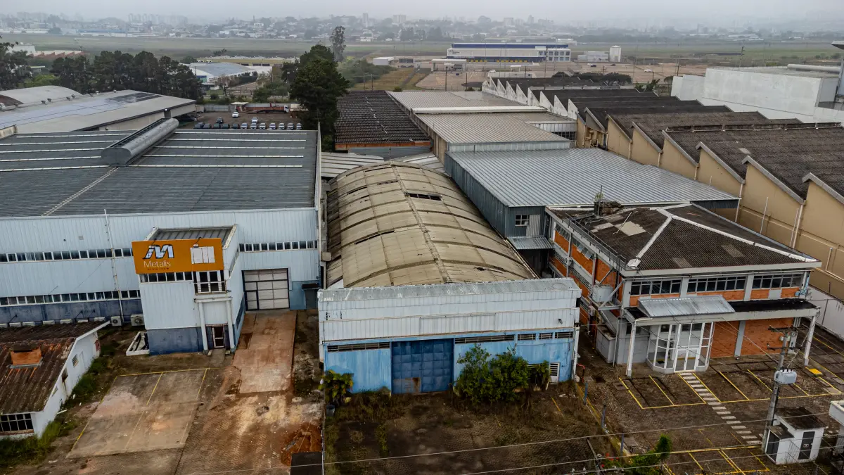 LOTE 001 - IMÓVEL COM 4 MIL METROS² - Avenida das Indústrias, N° 592