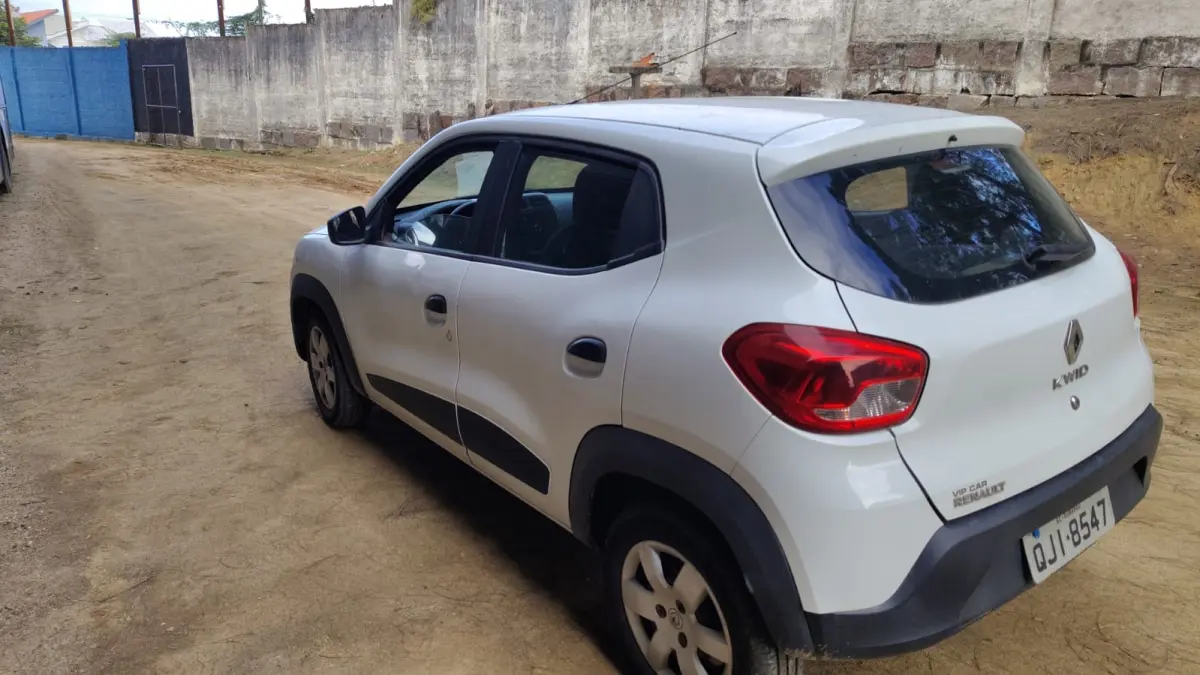 LOTE 002 - RENAULT KWID ZEN  2019
