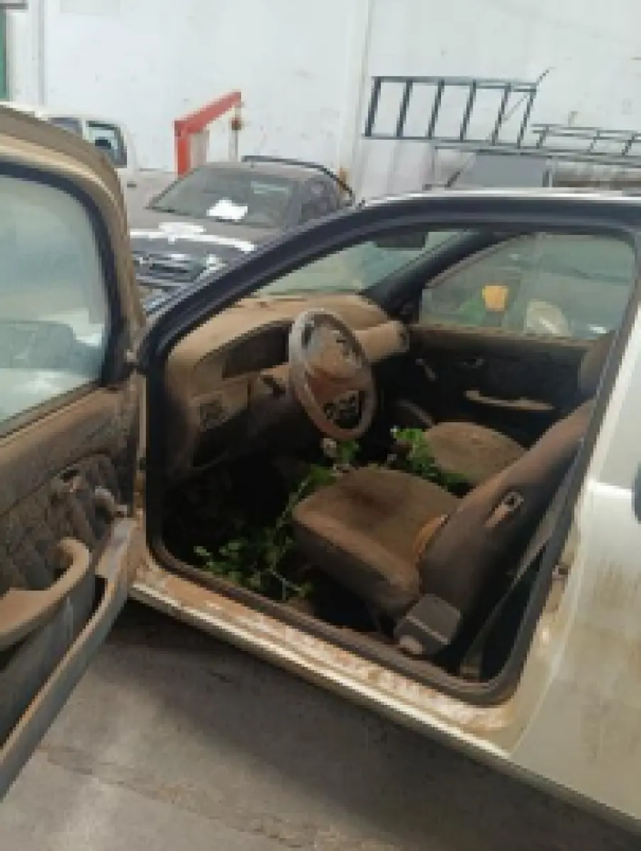 LOTE 001 - Veículo Fiat Strada
