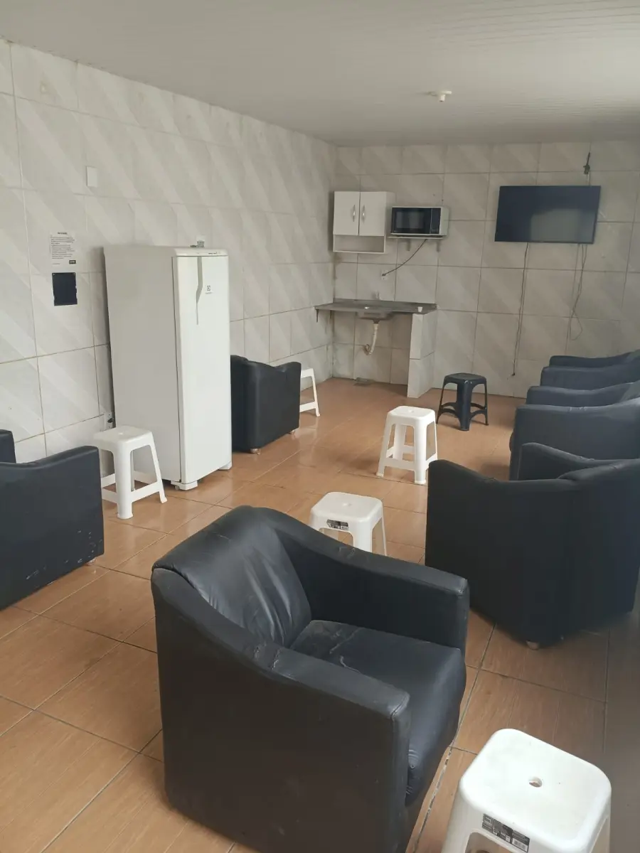 LOTE 062 - Poltrona