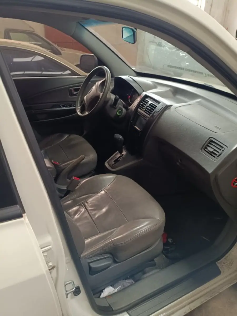 LOTE 003 - Hyundai Tucson GLSB 2.0 Flex