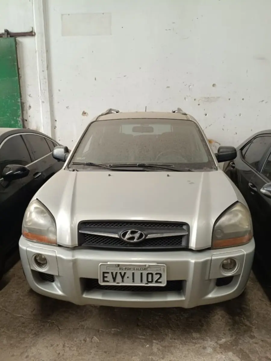 LOTE 004 - Hyundai Tucson GLB 2.0 Aut. EVY-1102