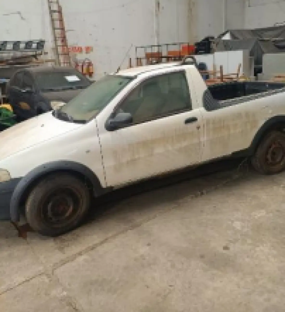 LOTE 001 - Veículo Fiat Strada