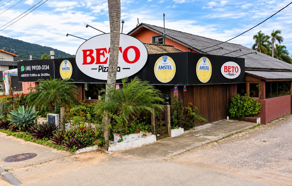 LOTE 001 - IMÓVEL ONDE ATUALMENTE FUNCIONA A EMPRESA "BETO PIZZARIA", LOCALIZADO NA RODOVIA SC-434 EM GAROPABA