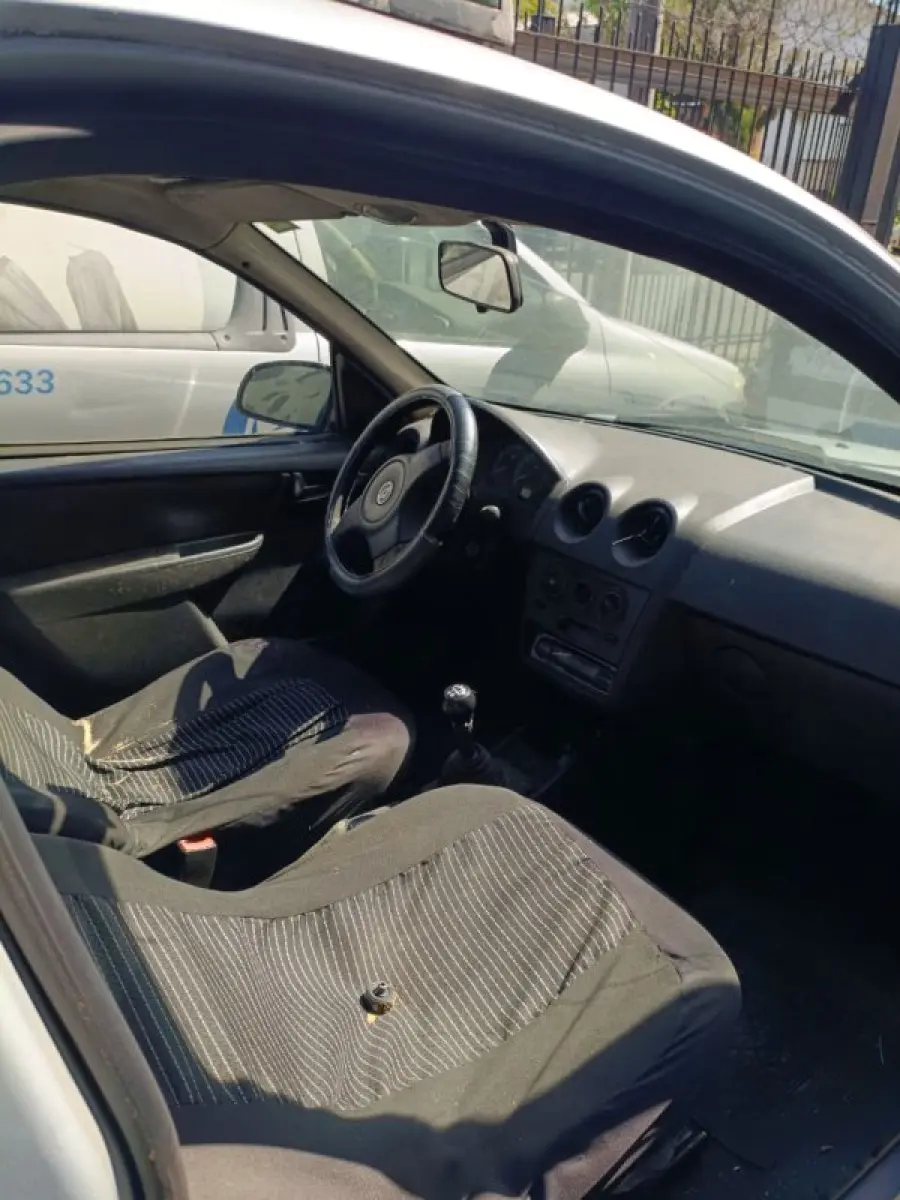 LOTE 009 - Chevrolet Celta LS 1.0 3p