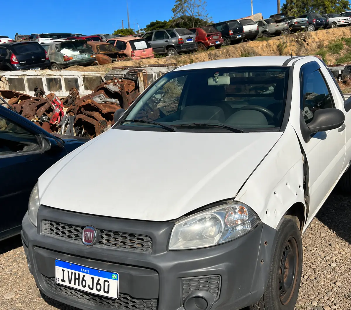 LOTE 001 - Veículo Fiat Strada
