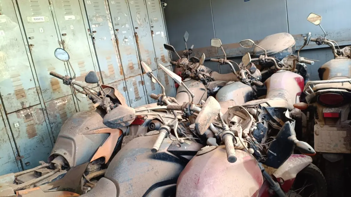LOTE 011 - Motos afetadas pelas enchentes de 2024