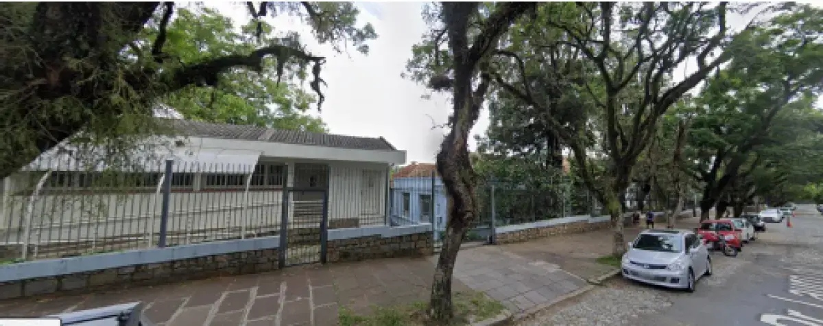 Prédio no Petrópolis (foto 2 de 7)
