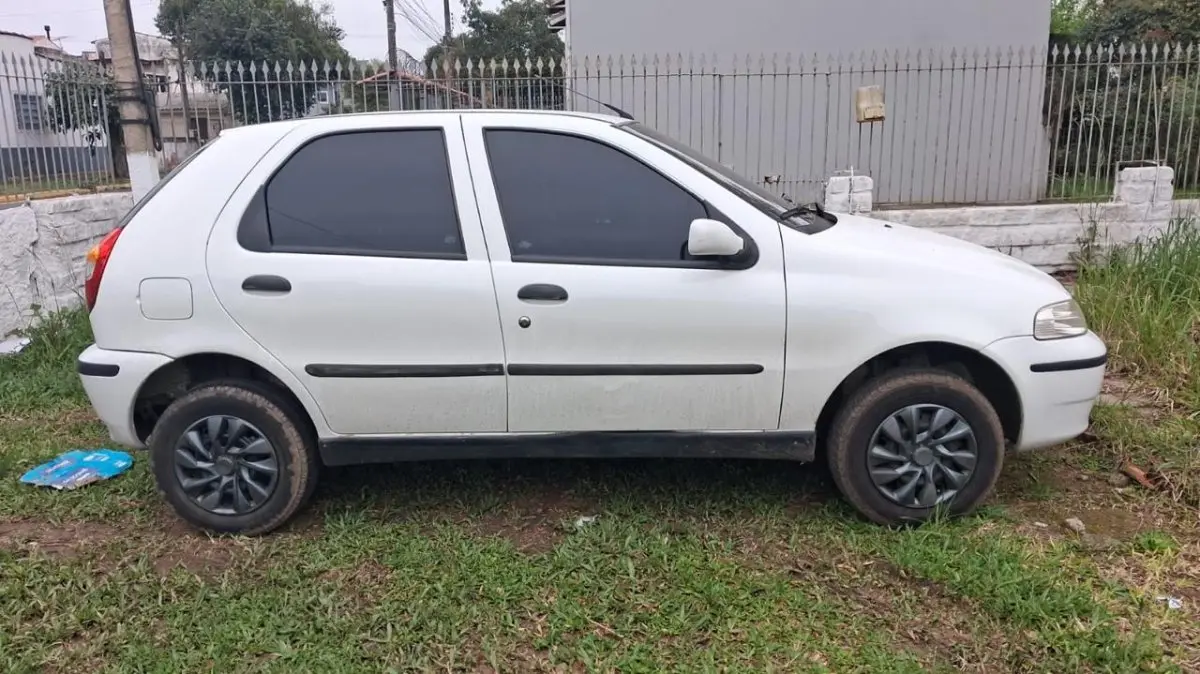 LOTE 009 - Veículo FIAT/PALIO Fire 2003 Placa AKY0316