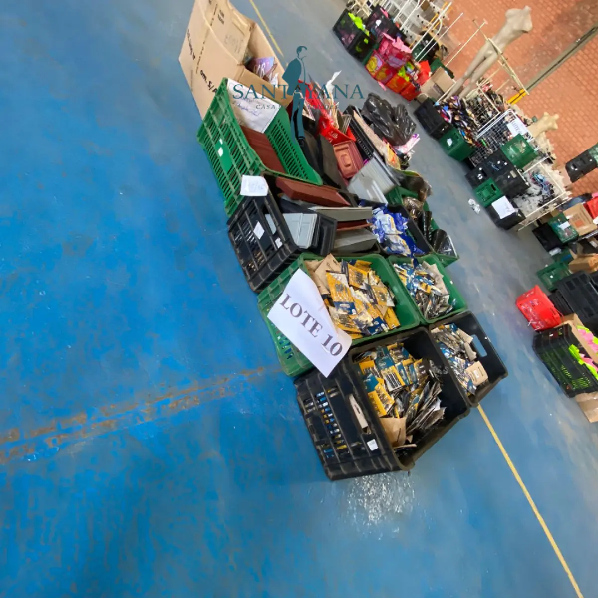 LOTE 008 - Acessórios para cozinha, 500 adaptadores de carregador de celular para veículos, carregadores de celular diversos, suporte celular, pratos plásticos coloridos