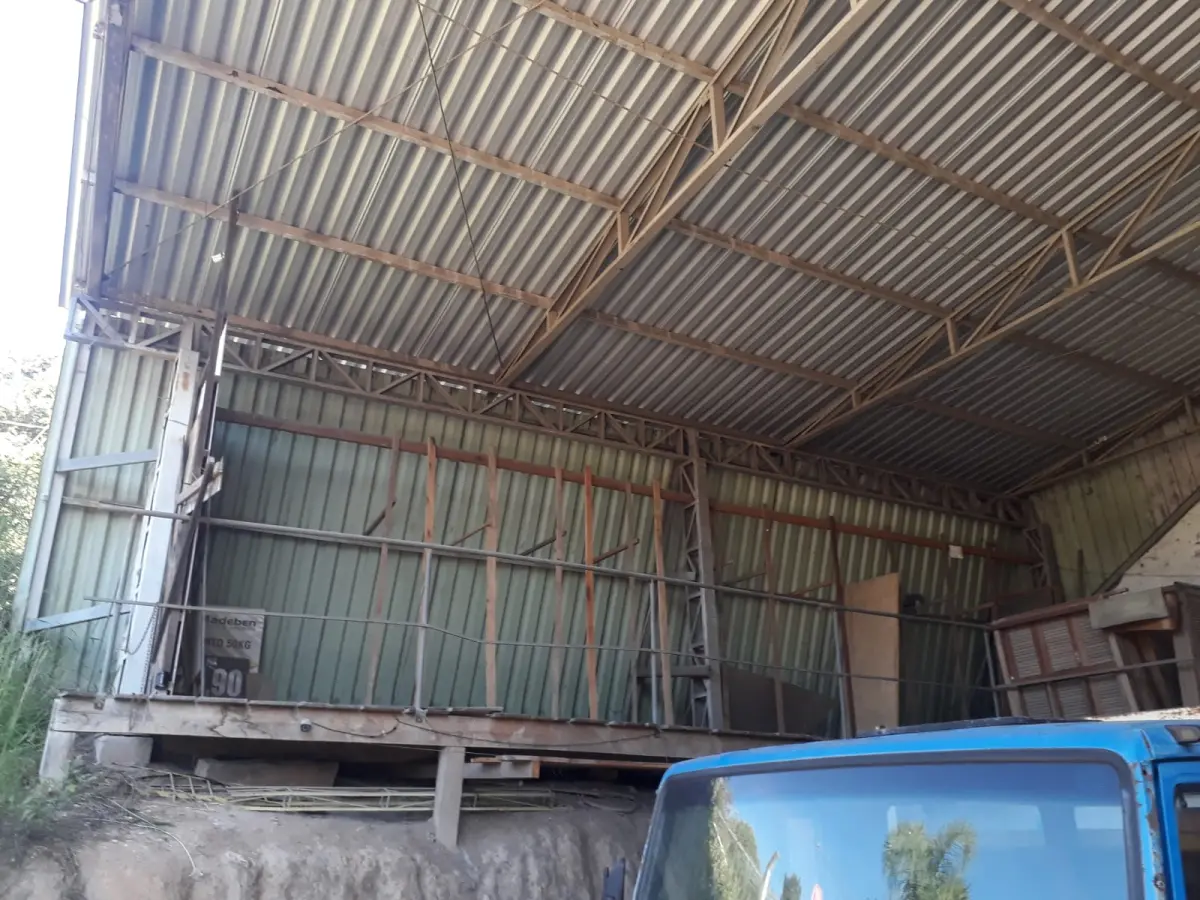 LOTE 009 - Estrutura metálica de cobertura, 10X6M