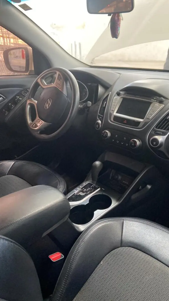LOTE 019 - HYUNDAI IX35 B 2015 (modelo 2016), placas IWL9174