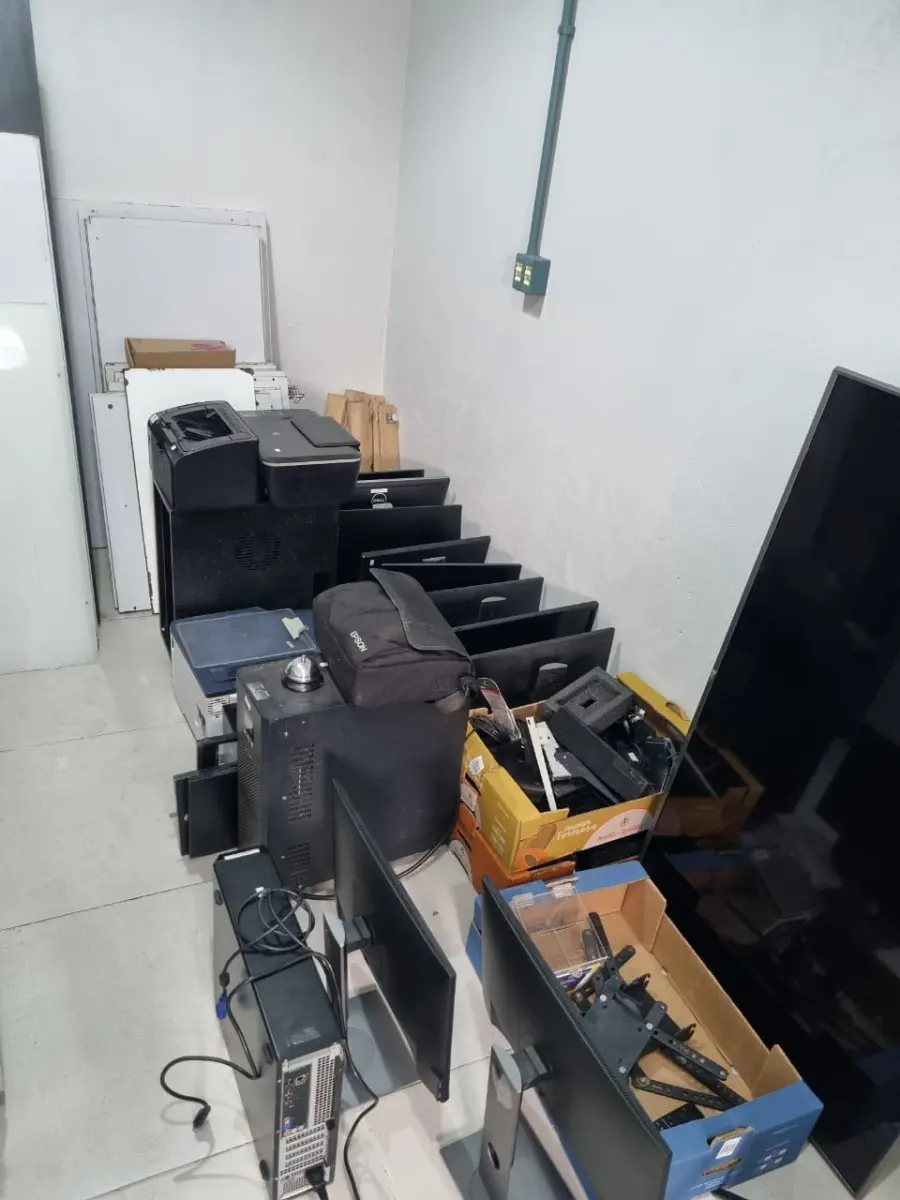 LOTE 025 - Diversos