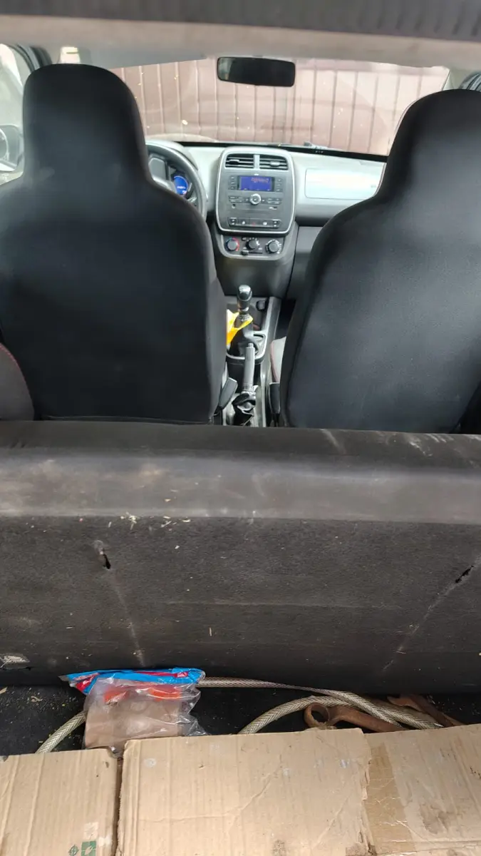 LOTE 002 - RENAULT KWID ZEN  2019
