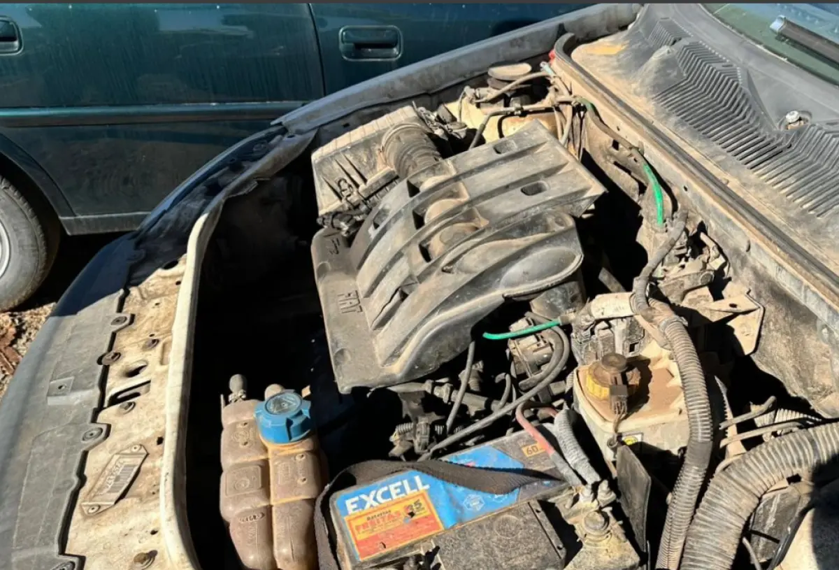 LOTE 001 - Veículo Fiat Strada