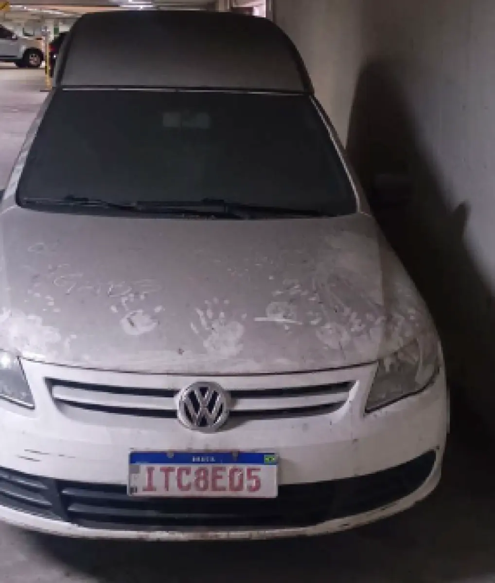 LOTE 005 - CARRO FUNEBRE CABINE ALONGADA C/PRANCHA DUPLA DE INOX SAVEIRO 1.6 CS 2012/2013 VW